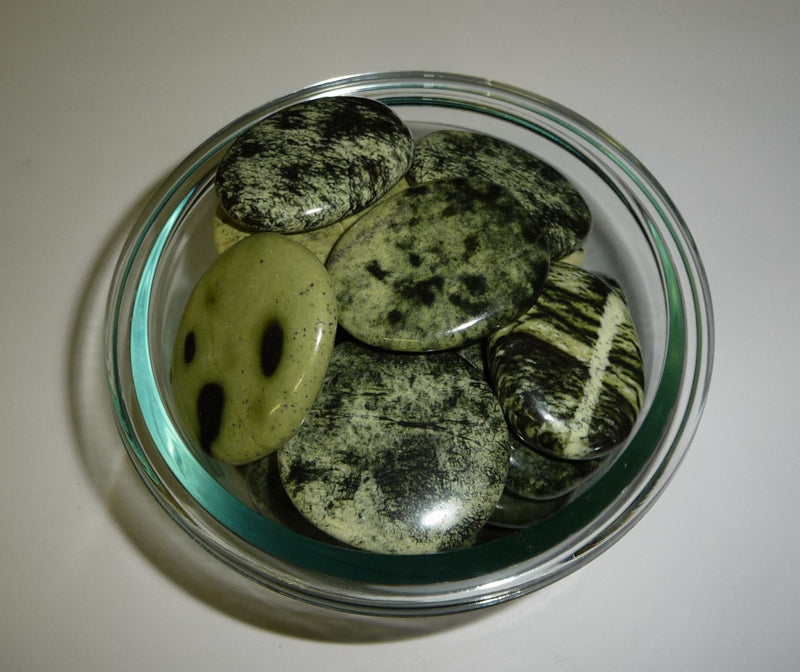 Cyntha Serpentine Smooth Stone