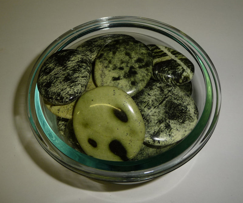 Cyntha Serpentine Smooth Stone